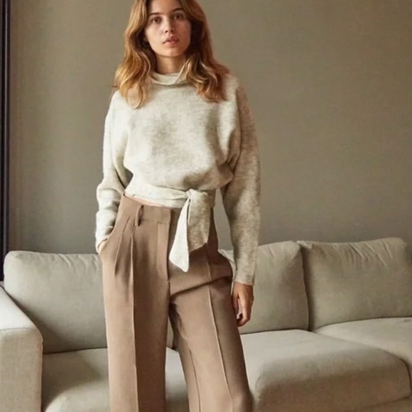 Aritzia wool sweater - Picture 2 of 2